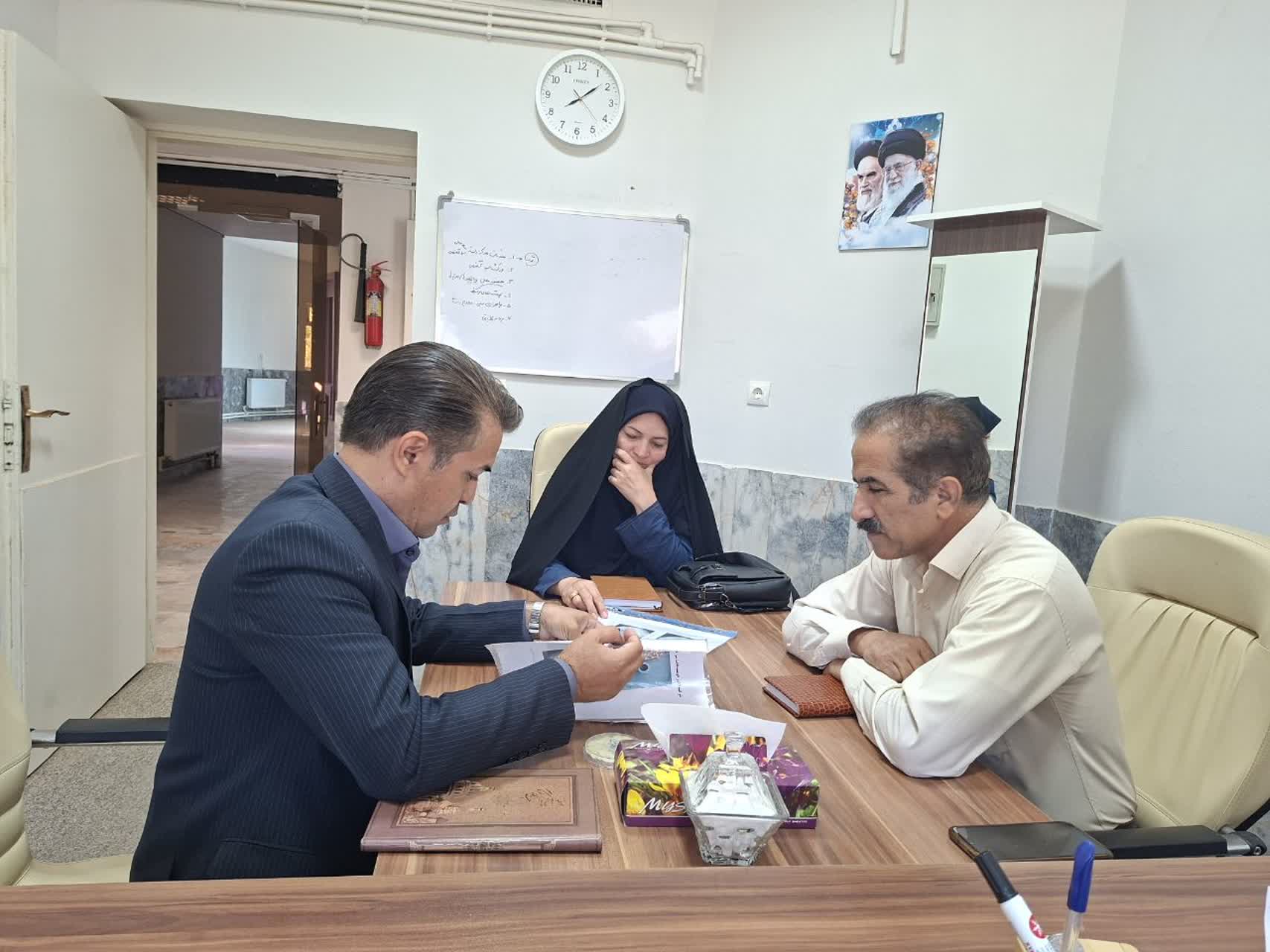 برگزاری جلسه واحد فناور "دوست داشت سبز" با مدیریت آقای دکتر رمضانی با همکاران جهاد کشاورزی شهرستان