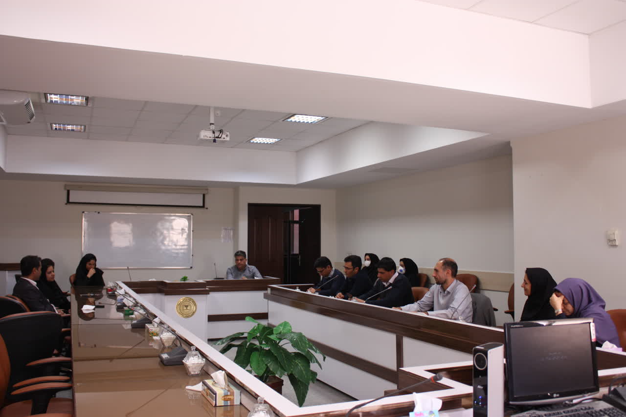 نشست پارک علم و فناوری گناباد با اعضای هیات علمی دانشگاه برای معرفی رویداد استارتاپی ایده‌های نو