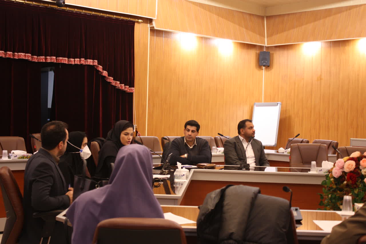 برگزاری جلسه شورای مرکز رشد مورخ 1404/09/12